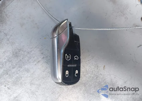 2017 Maserati Ghibli z USA, uszkodzony, nr VIN ZAM57XSA5H1206058